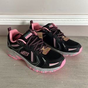 Skechers Hillcrest Women's Trail Athletic Shoes Size &